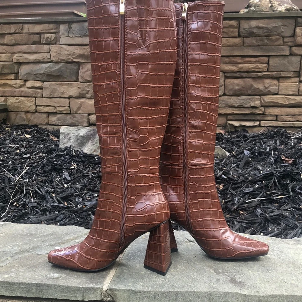 Billini Brown Croc-Patterned Heeled Boots. Excellent condition. Size 6. - Picture 9 of 12